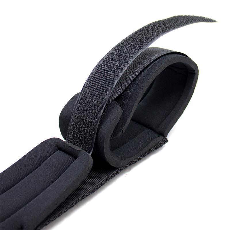 Barra Espaciadora con Barra Rígida y Esposas con Esponja - Imagen 6