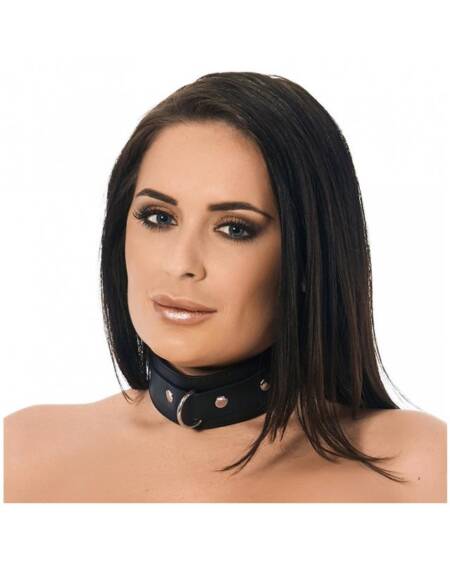 Collar Cuero con Tachuelas y Anilla