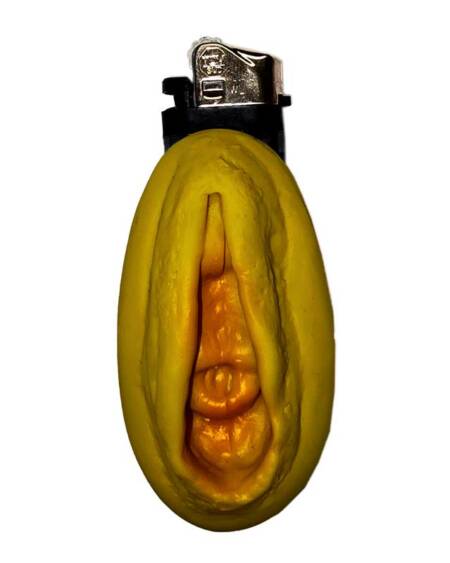 Mechero en Forma de Vagina Dorado